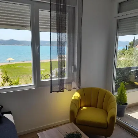 Prvi Red Do Mora Apartament *
