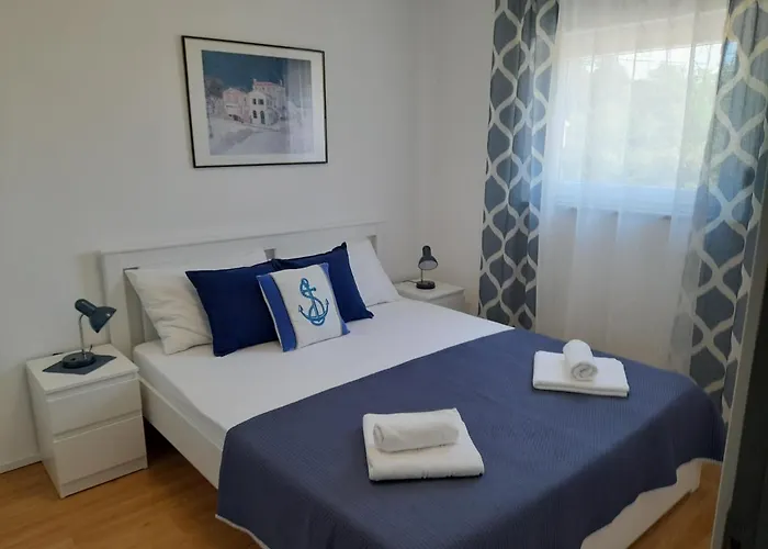 Apartment Prvi Red Do Mora *
